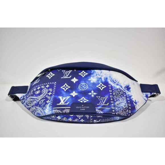 Louis Vuitton Discovery Bumbag PM Bandana Blue Monogram Crossbody Fanny Pack Bag - Picture 4 of 9